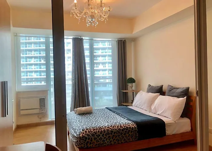 Azure C6 Balcony Wifi Near Mall Airport Multipl Units Apartment Manila