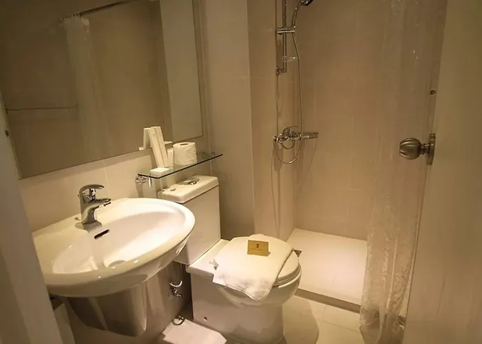 Apartment Azure C6 Balcony Wifi Near Mall Airport Multipl Units *